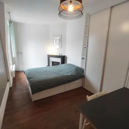 Joli Appart Fonctionnel 2 Pieces Dernier Etage Apartment Paris
